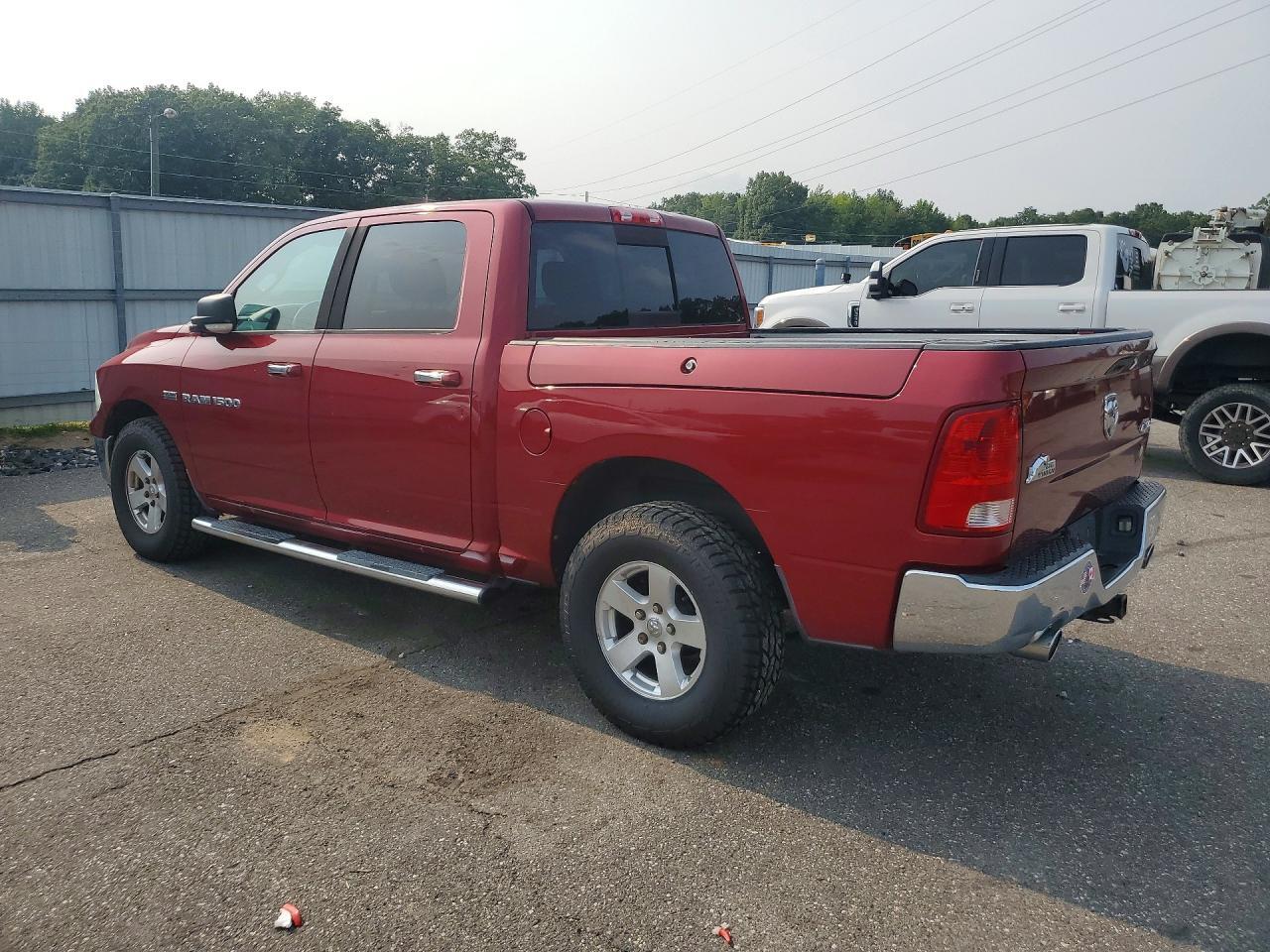 2011 DODGE RAM 1500 — Фото 2 из 12