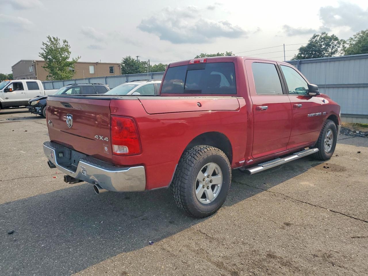 2011 DODGE RAM 1500 — Фото 3 из 12