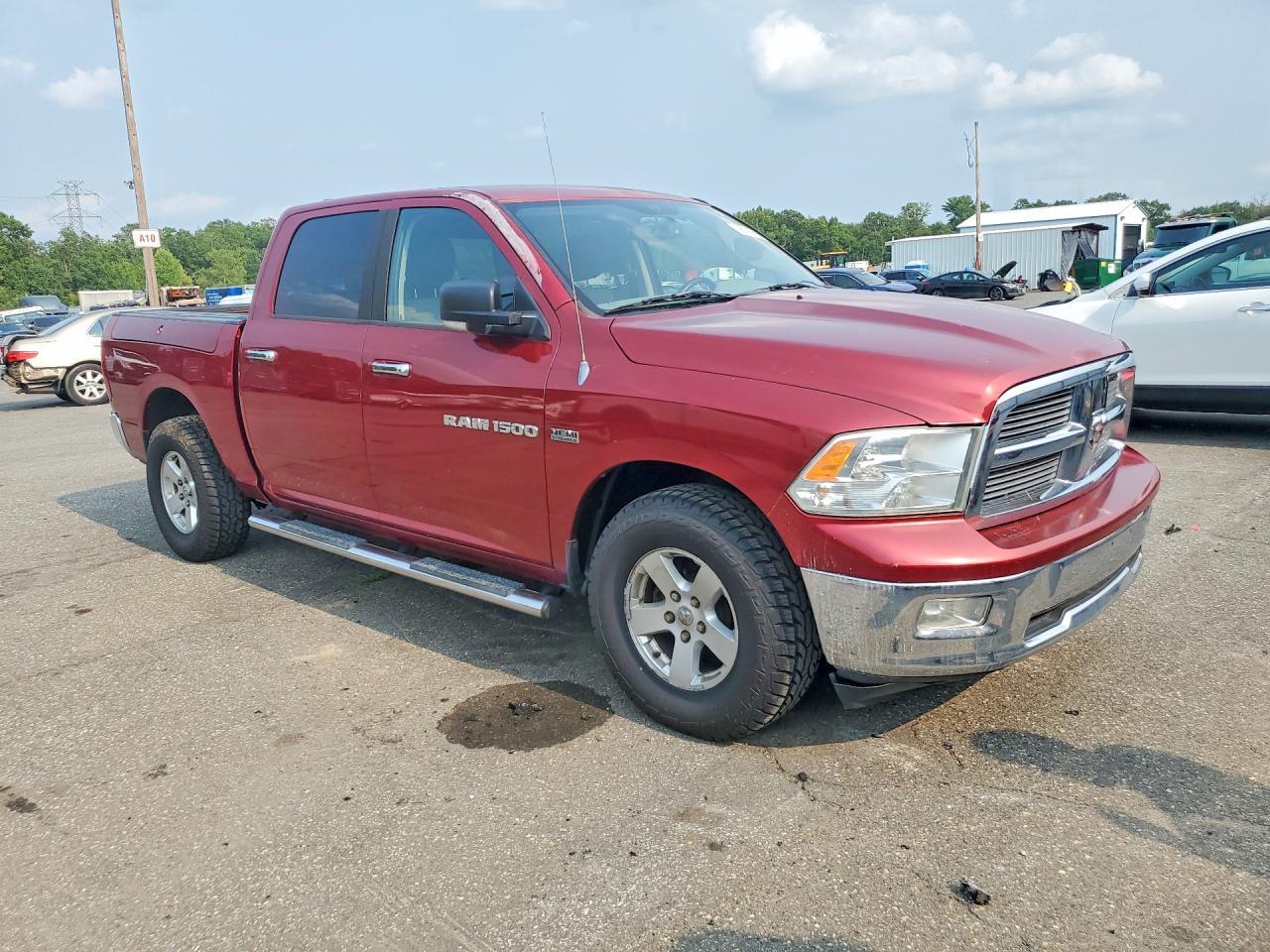 2011 DODGE RAM 1500 — Фото 4 из 12