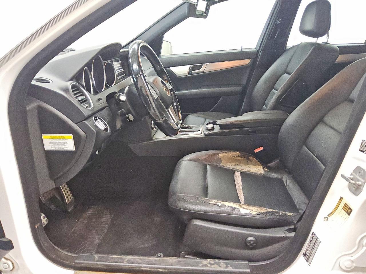 2013 MERCEDES-BENZ C 300 4MATIC — Фото 7 из 12