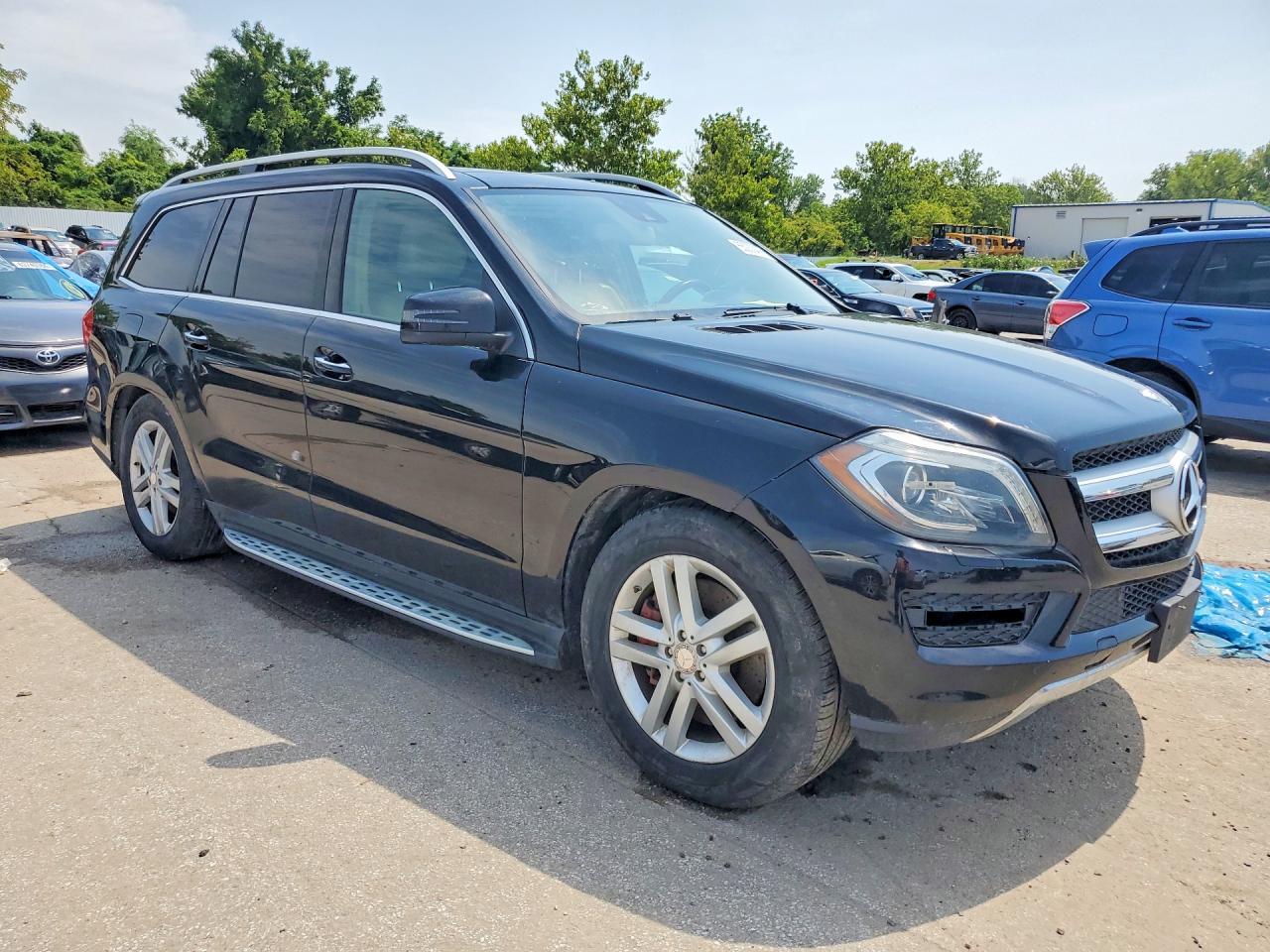 2013 MERCEDES-BENZ GL 450 4MATIC — Фото 4 из 13
