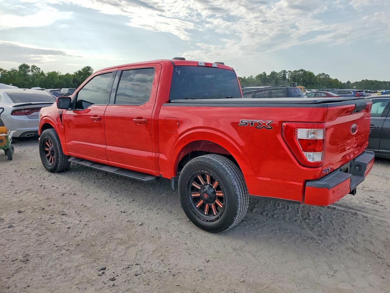 1FTEW1CP8MKE98459 2021 FORD F150 photo no. 2