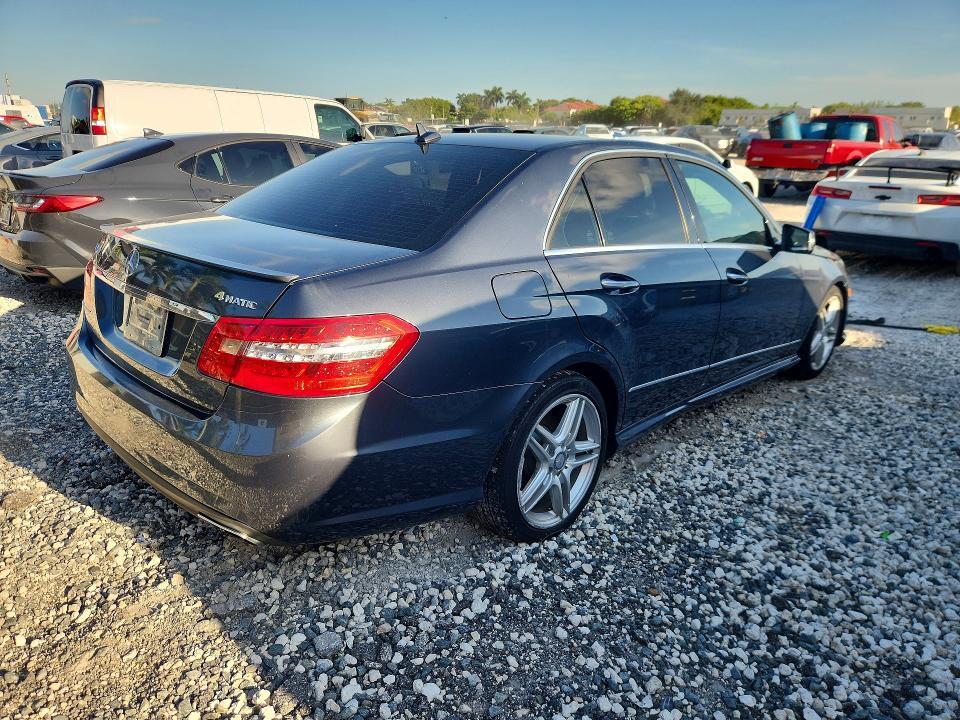 2013 MERCEDES-BENZ E 350 4MATIC — Фото 3 из 12