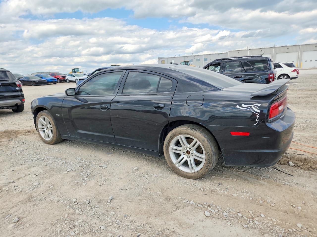 2011 DODGE CHARGER R — Фото 2 из 12
