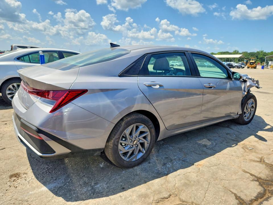 2025 HYUNDAI ELANTRA HYBRID BLUE — Фото 3 из 12