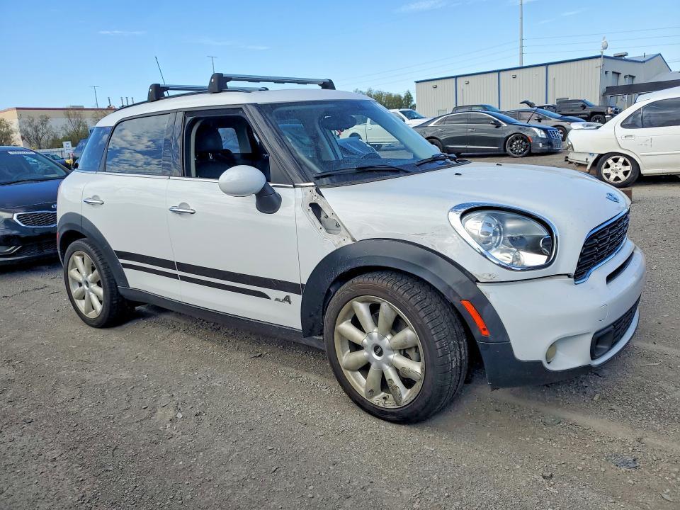 2013 MINI COOPER S COUNTRYMAN — Фото 4 из 12