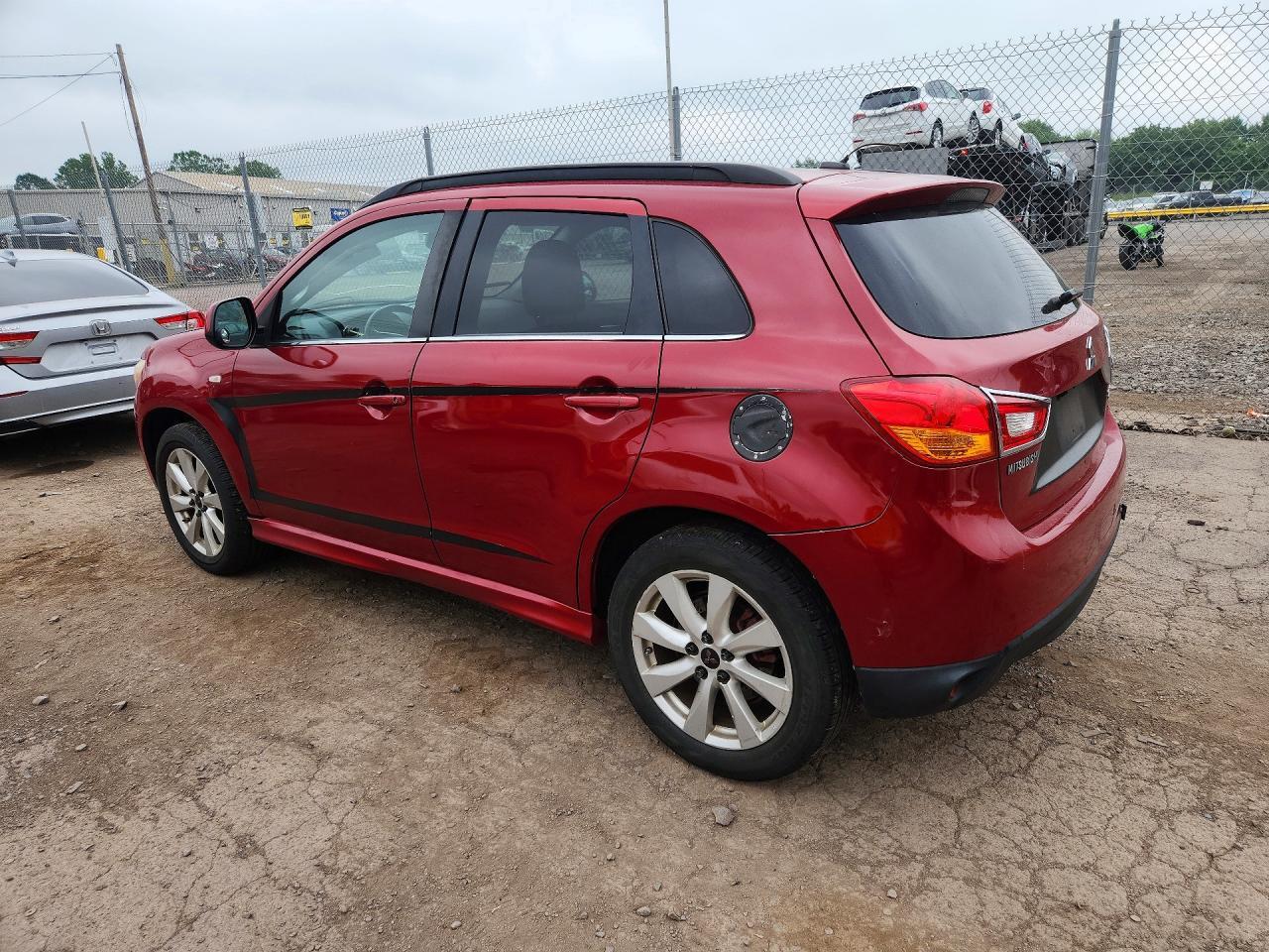2013 MITSUBISHI OUTLANDER SPORT SE — Фото 2 из 13
