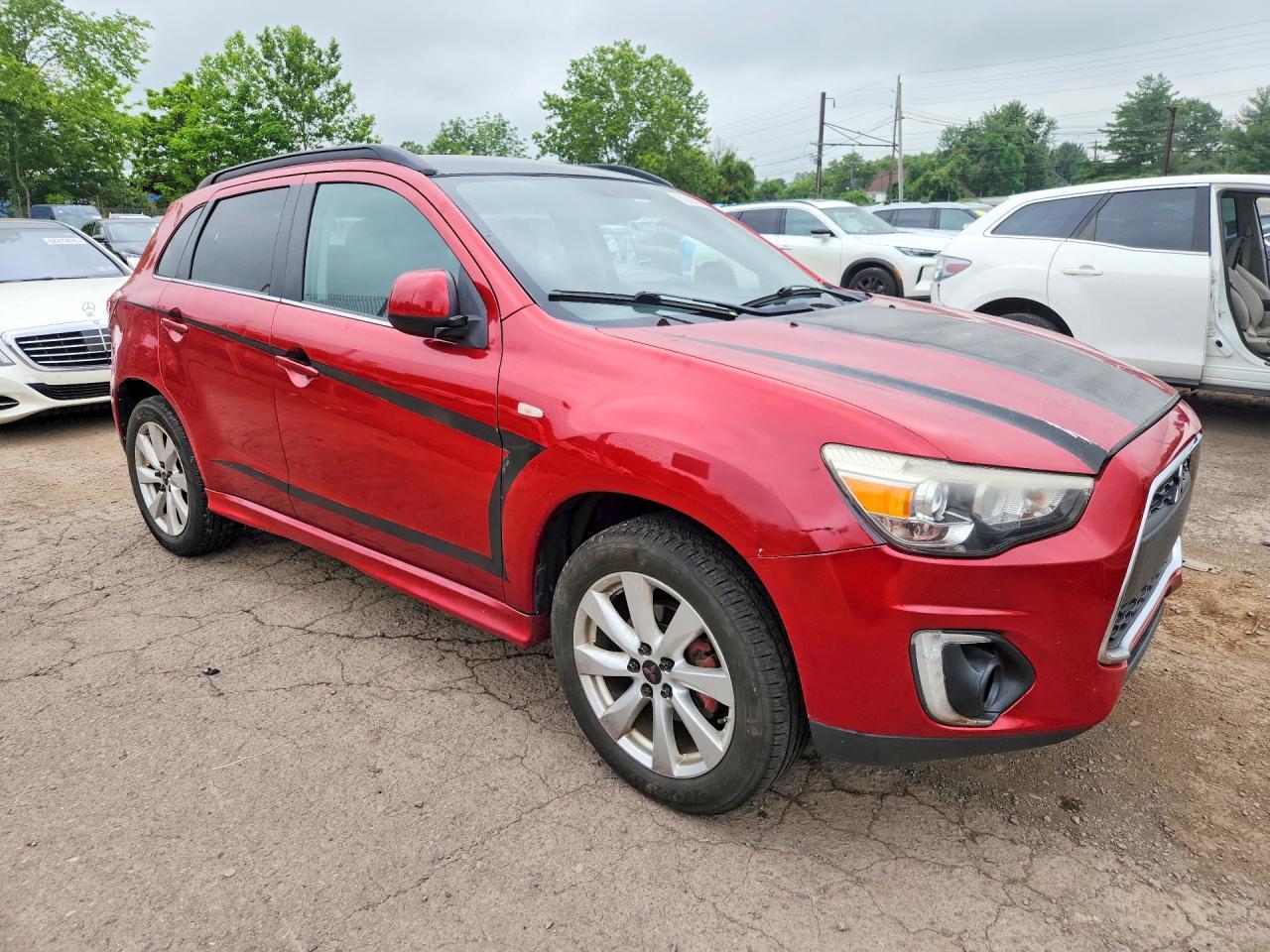 2013 MITSUBISHI OUTLANDER SPORT SE — Фото 4 из 13