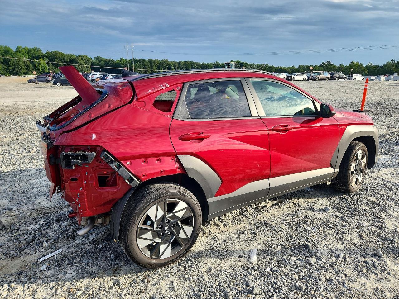 2025 HYUNDAI KONA SEL — Фото 3 из 14