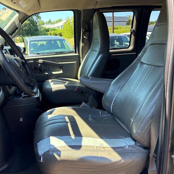 2017 CHEVROLET EXPRESS G2500 LS — Фото 12 из 14