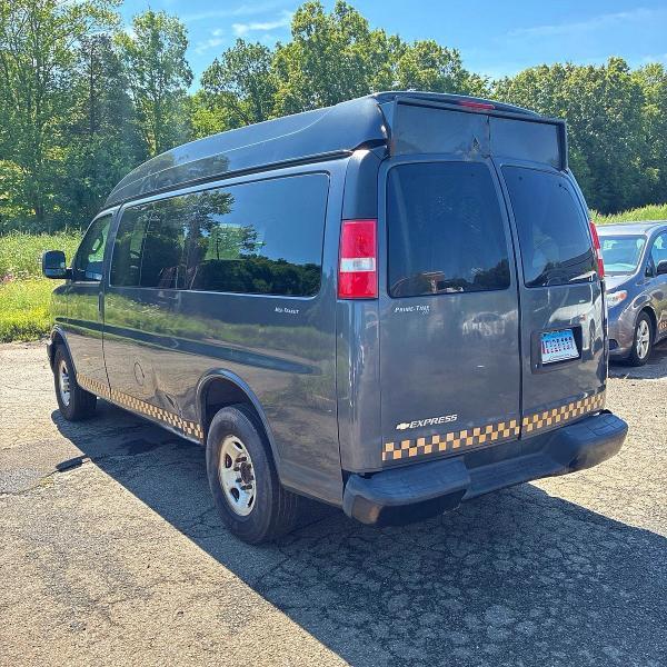 2017 CHEVROLET EXPRESS G2500 LS — Фото 3 из 14