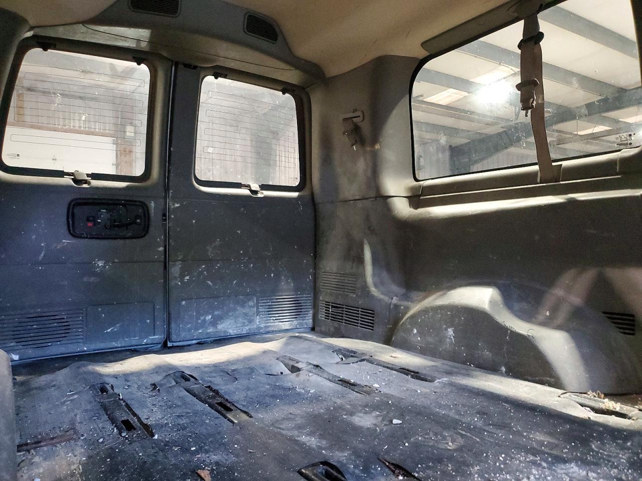 1GAWGEFFXH1263366 2017 CHEVROLET EXPRESS G2500 photo no. 11