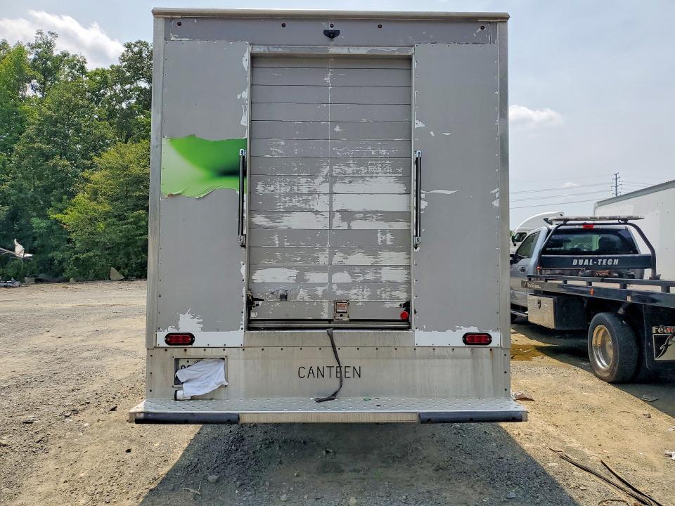2017 CHEVROLET EXPRESS REFRIGERATED BOX TRUCK — Фото 6 из 13