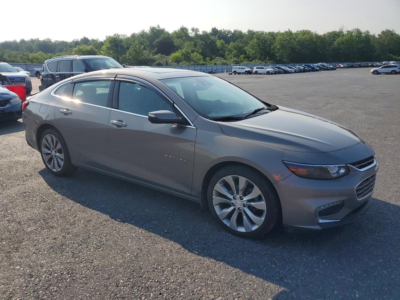 2017 CHEVROLET MALIBU PREMIER — Фото 4 из 12