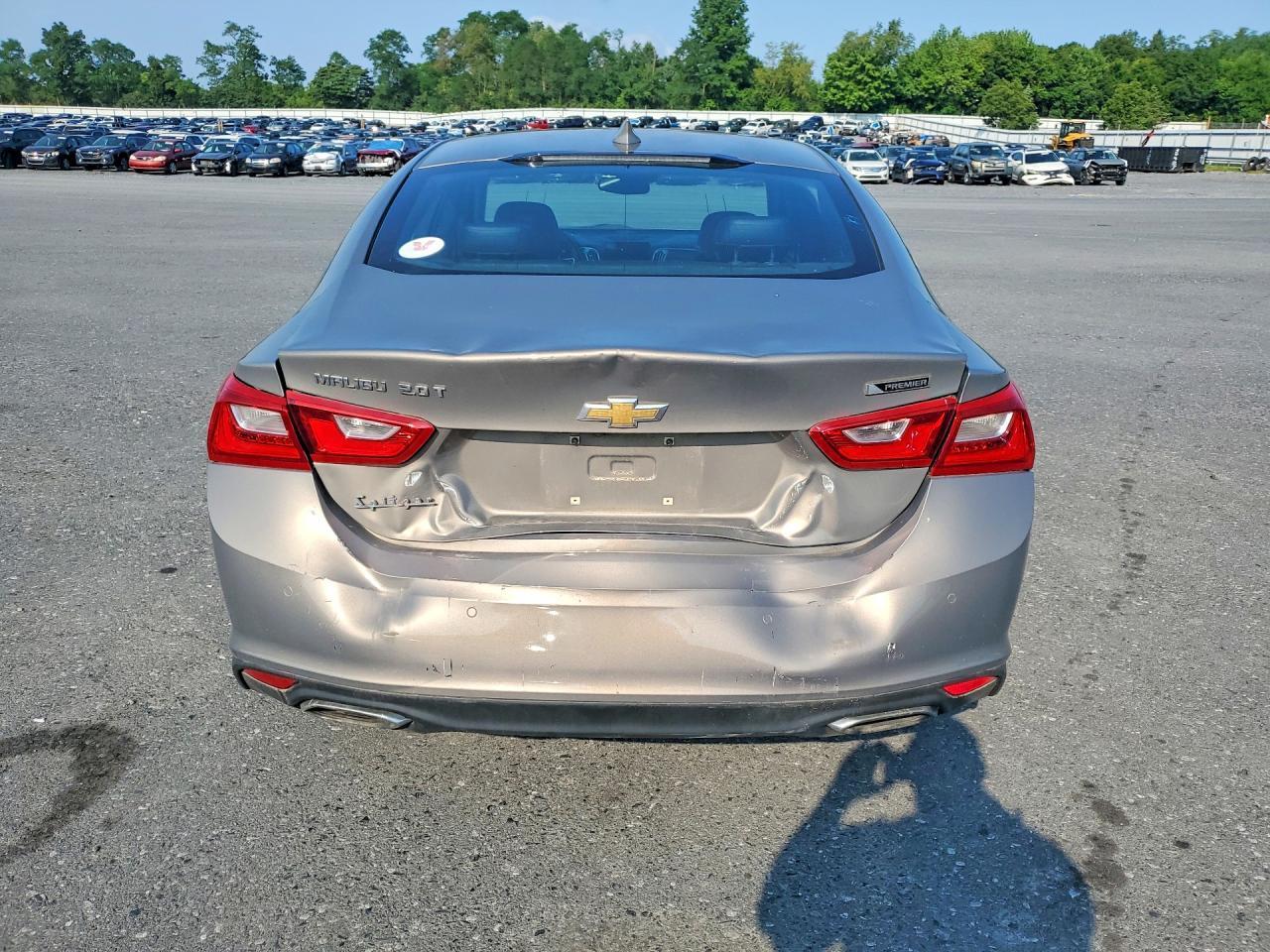 2017 CHEVROLET MALIBU PREMIER — Фото 6 из 12