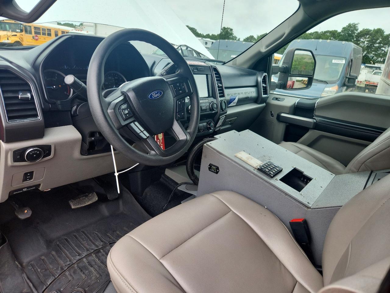 2021 FORD F550 SUPER DUTY — Фото 8 из 13