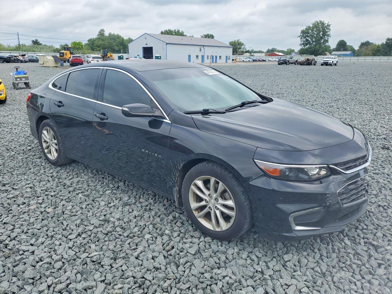 2017 CHEVROLET MALIBU LT — Фото 4 из 12