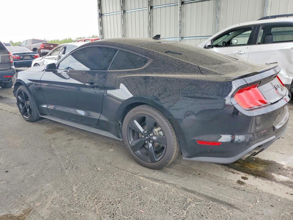 2021 FORD MUSTANG GT — Фото 2 из 13