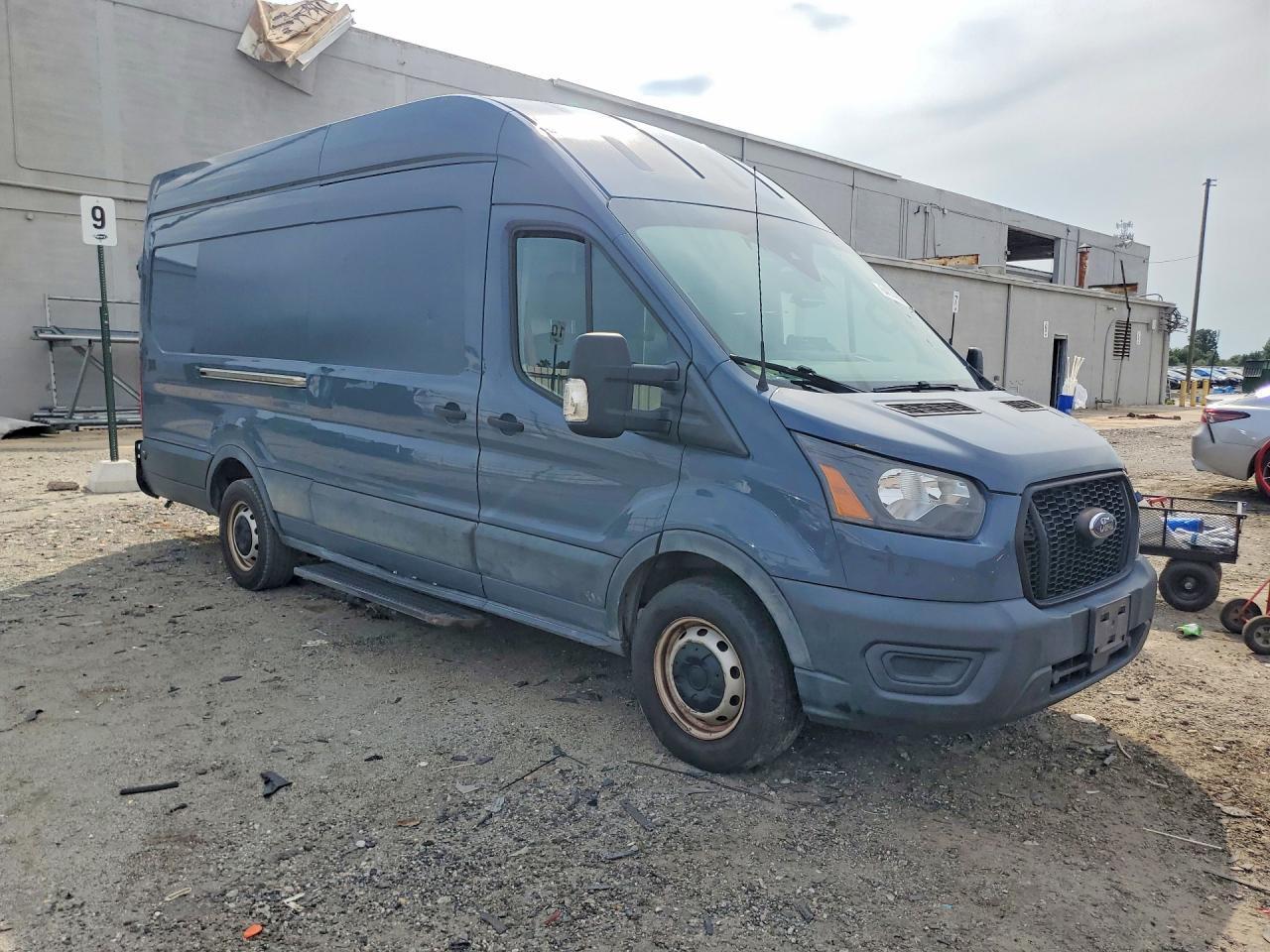 2021 FORD TRANSIT 250 DELIVERY VAN — Фото 4 из 13