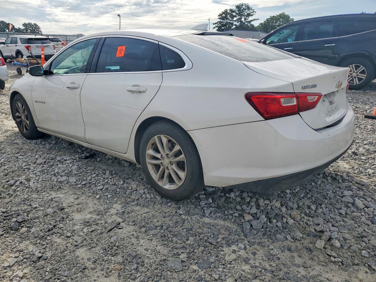 2017 CHEVROLET MALIBU LT — Фото 2 из 12
