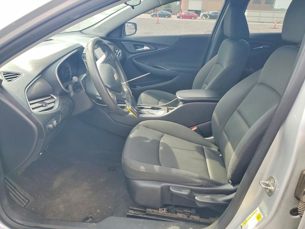 2017 CHEVROLET MALIBU LS — Фото 7 из 12