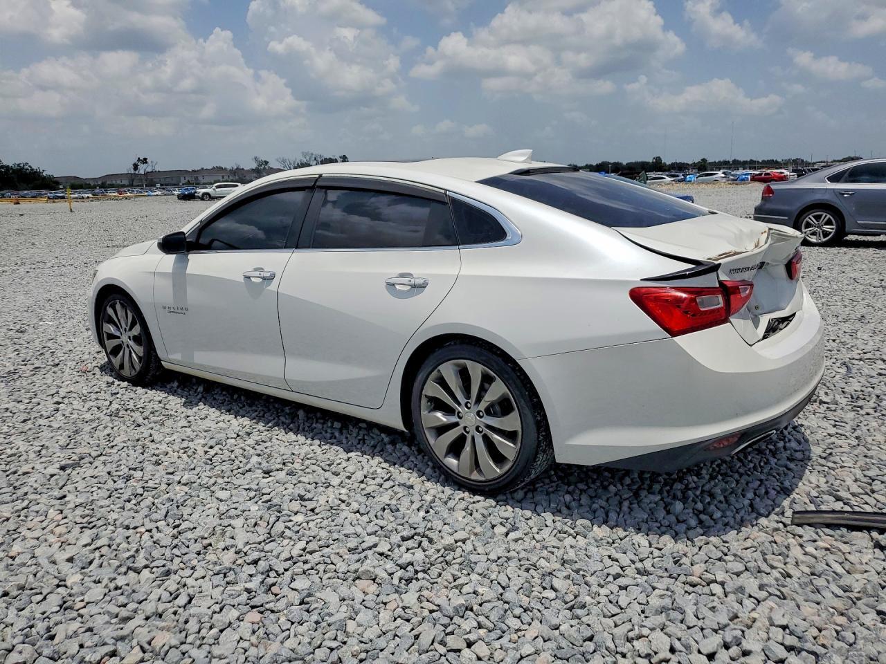 2017 CHEVROLET MALIBU PREMIER — Фото 2 из 12