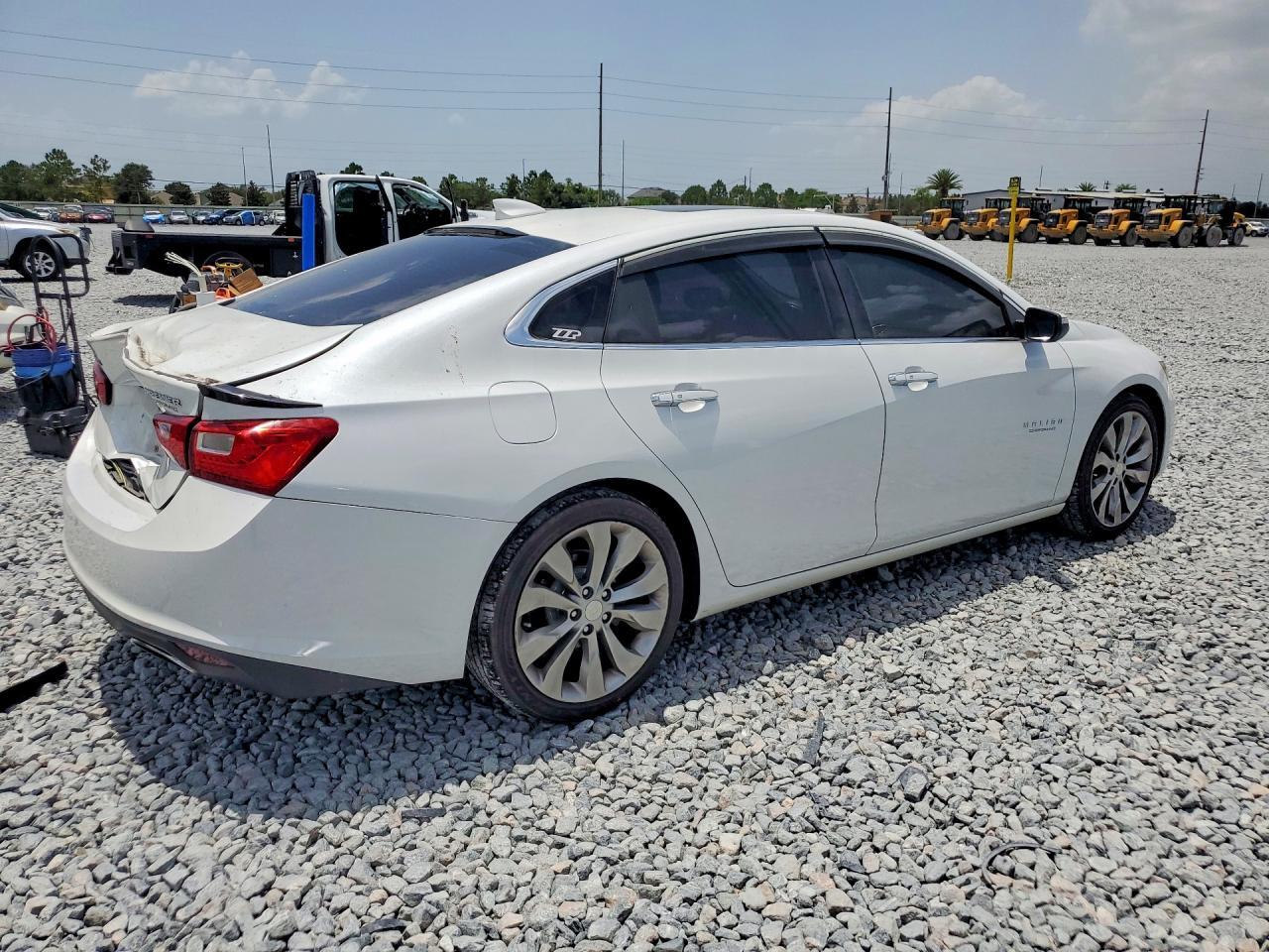 2017 CHEVROLET MALIBU PREMIER — Фото 3 из 12