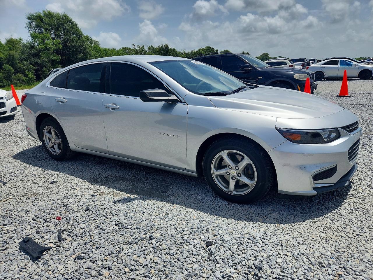 2017 CHEVROLET MALIBU LS — Фото 4 из 12