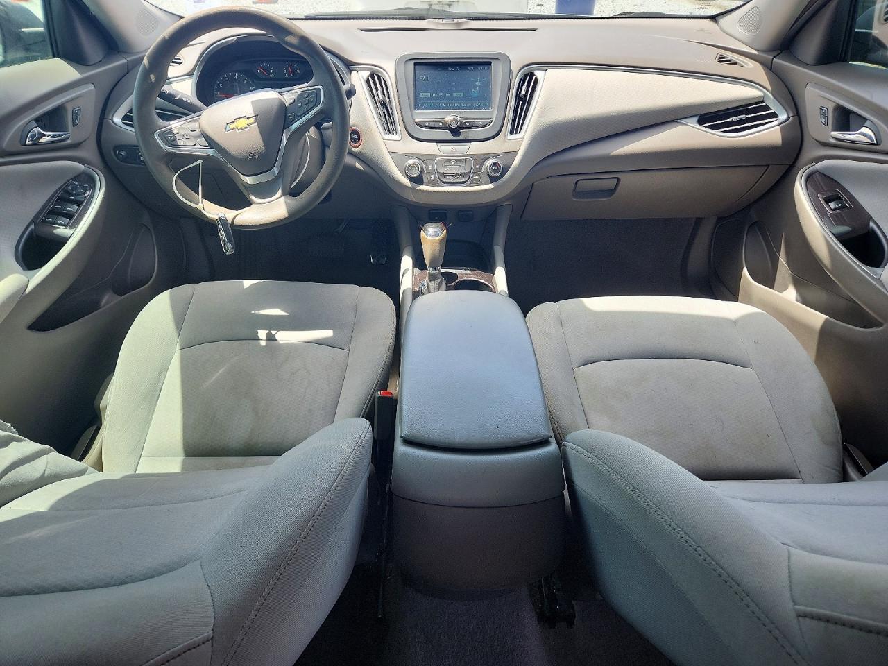 2017 CHEVROLET MALIBU LS — Фото 8 из 12