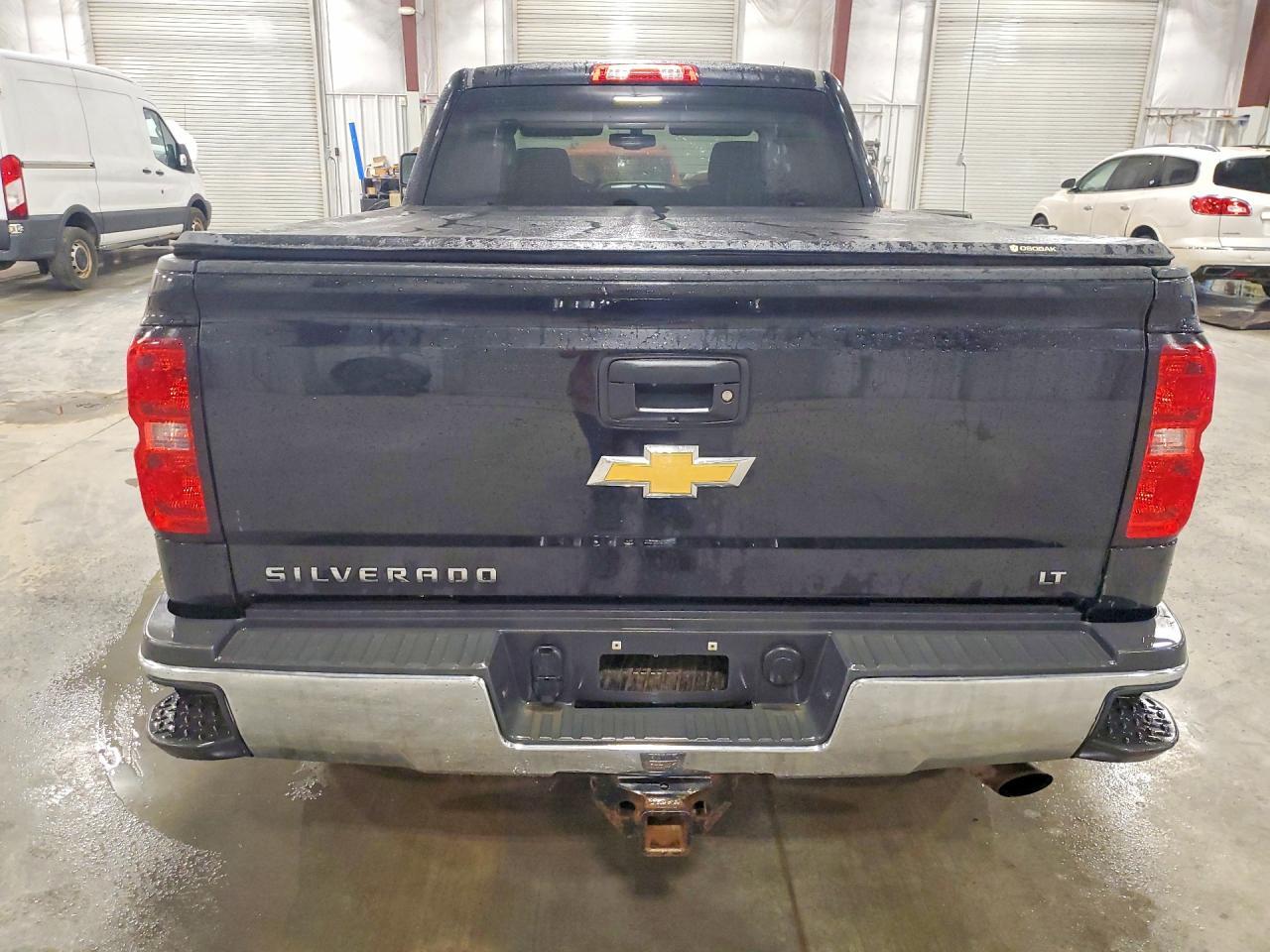 2017 CHEVROLET SILVERADO K2500 HEAVY DUTY LT — Фото 6 из 12