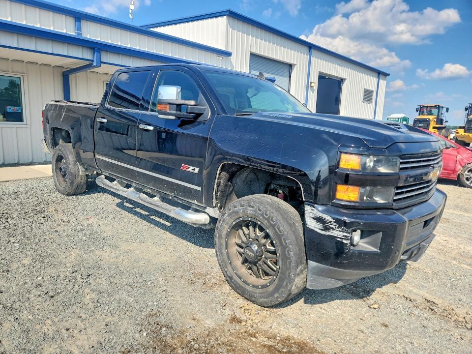 2017 CHEVROLET SILVERADO K3500 LTZ — Фото 4 из 12