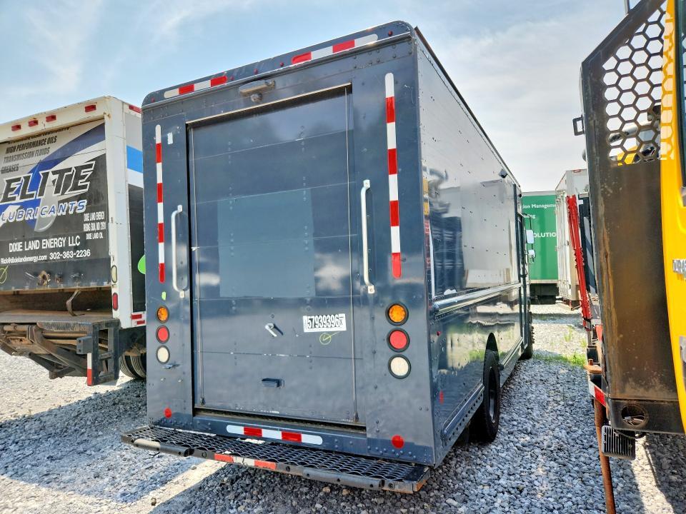 4UZAC2EA4MCML0848 2021 FREIGHTLINER CHASSIS photo no. 3