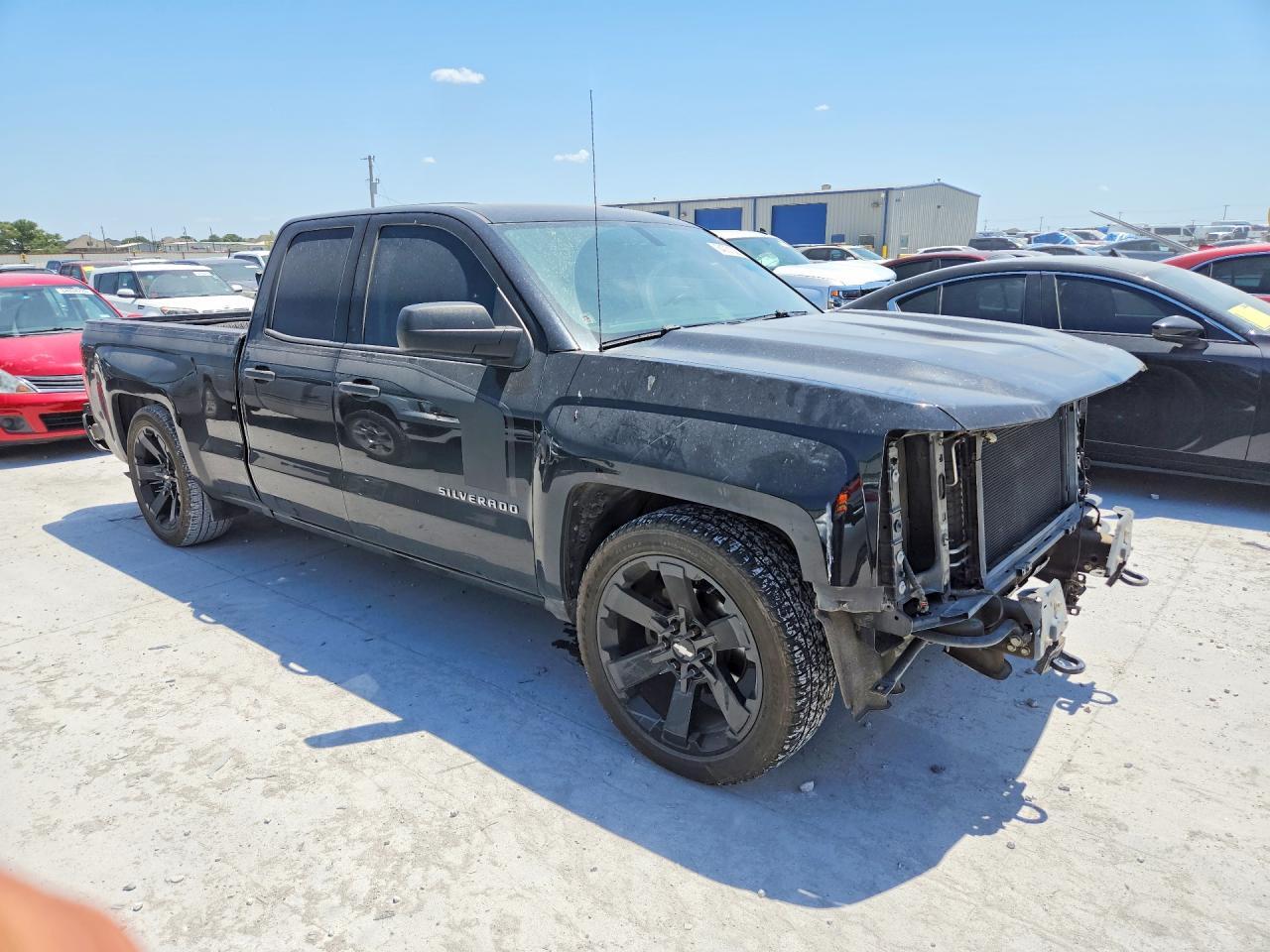 2017 CHEVROLET SILVERADO C1500 CUSTOM — Фото 4 из 13