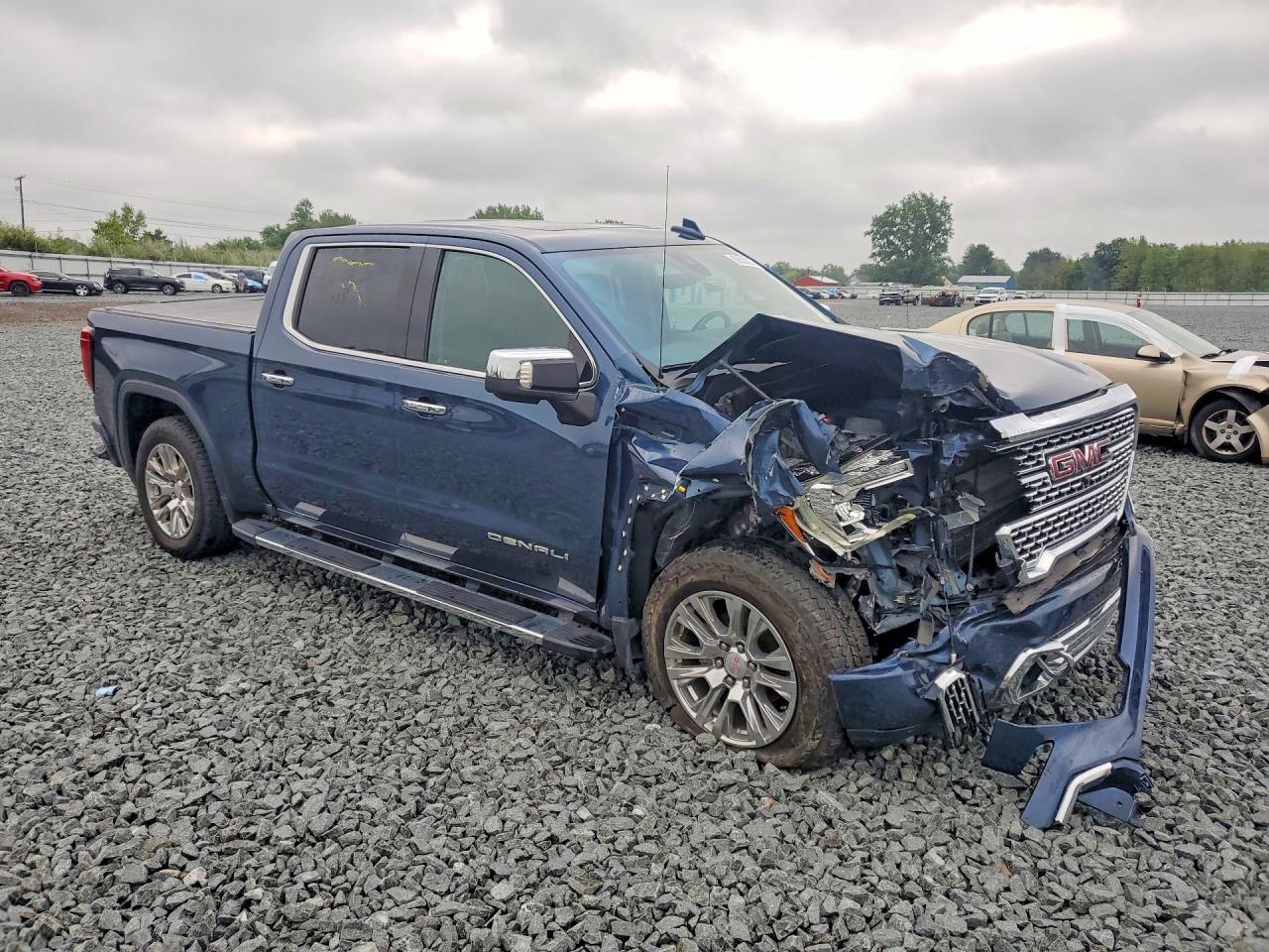 2021 GMC SIERRA K1500 DENALI — Фото 4 из 12