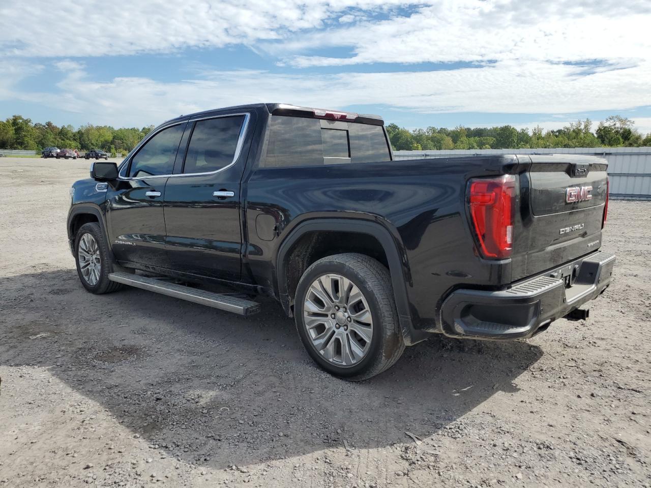 1GTU9FEL2MZ270166 2021 GMC SIERRA K1500 DENALI photo no. 2