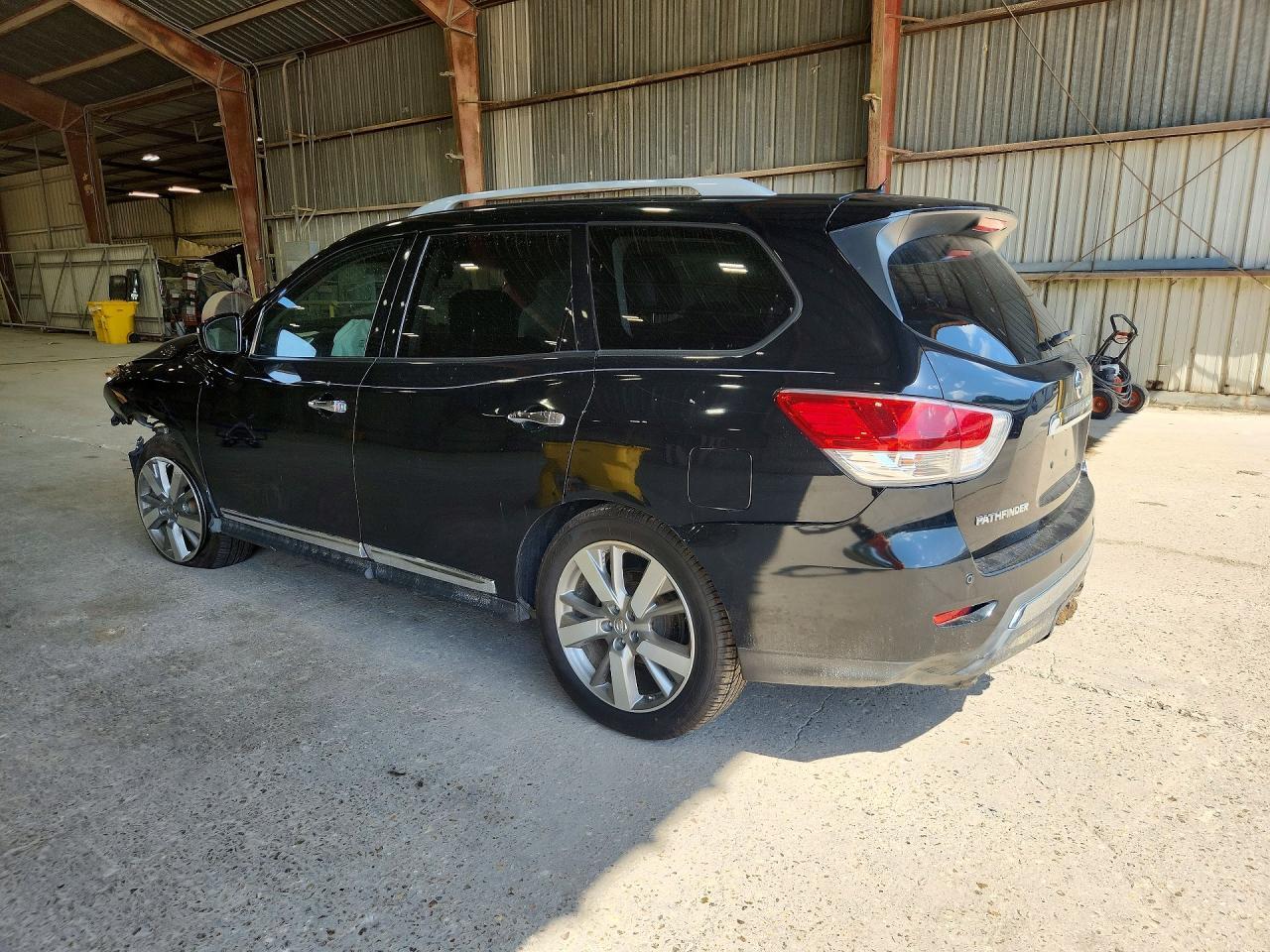 2013 NISSAN PATHFINDER S — Фото 2 из 12