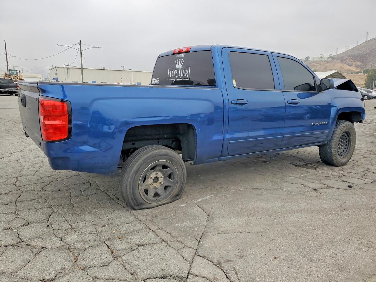 2017 CHEVROLET SILVERADO C1500 LT — Фото 3 из 12