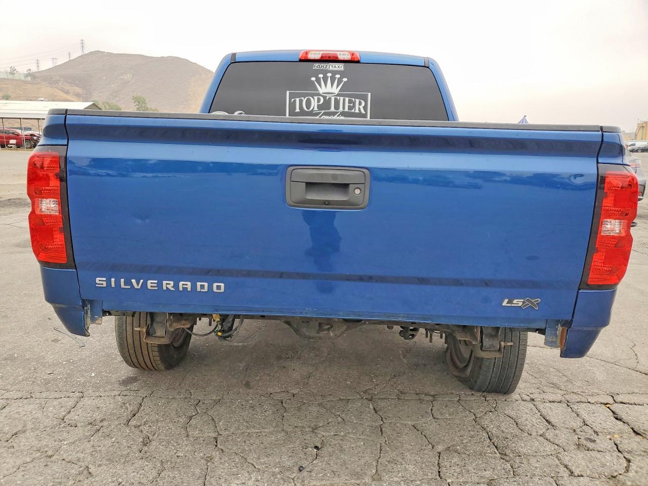 2017 CHEVROLET SILVERADO C1500 LT — Фото 6 из 12