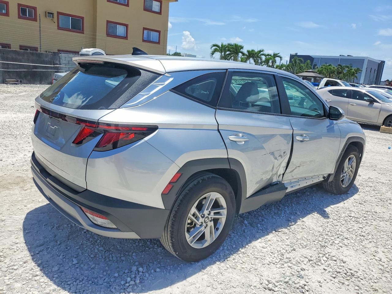 2025 HYUNDAI TUCSON SE — Фото 3 из 12