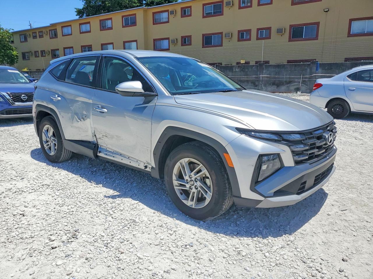 2025 HYUNDAI TUCSON SE — Фото 4 из 12