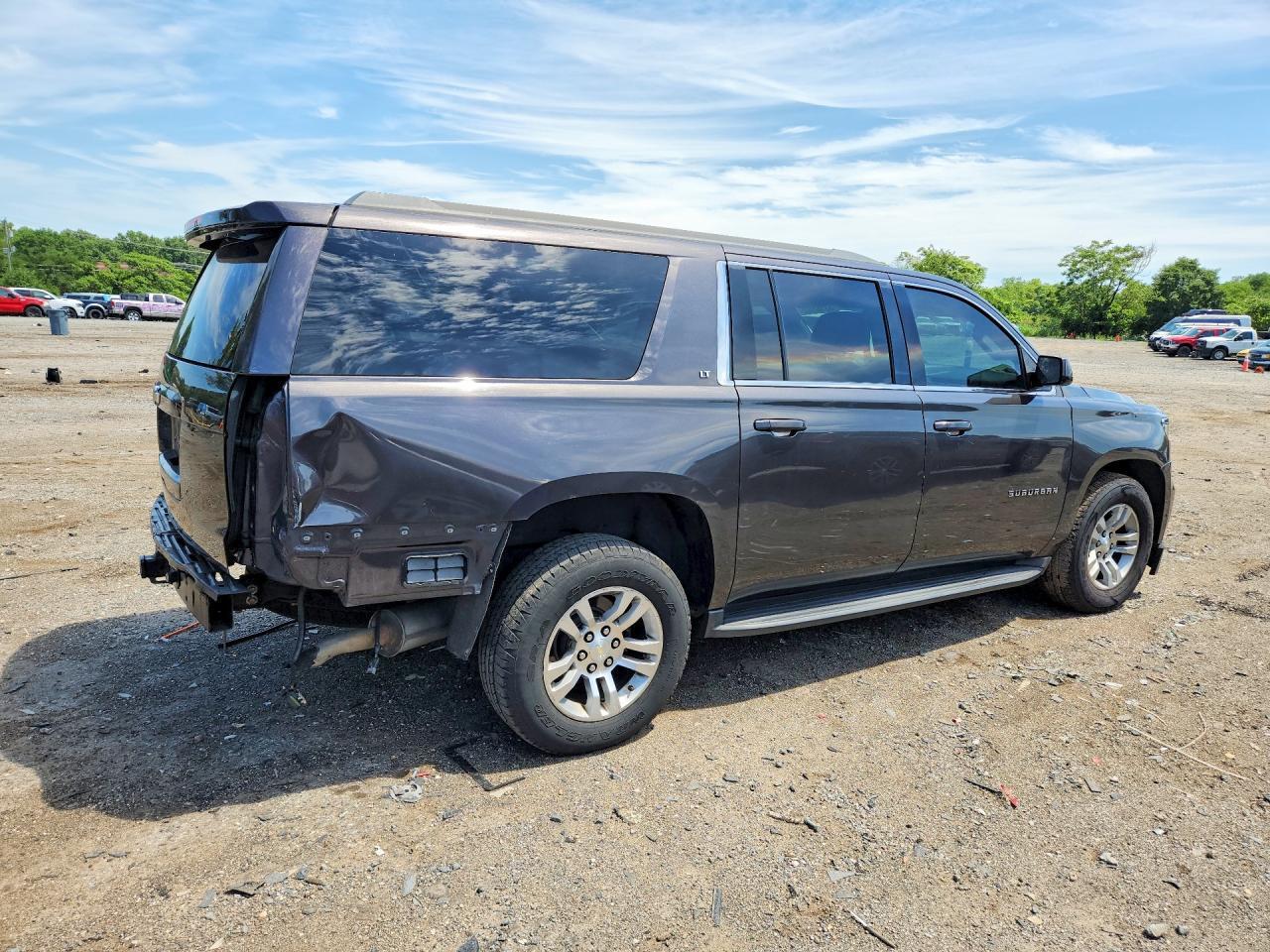 2017 CHEVROLET SUBURBAN K1500 LT — Фото 3 из 14