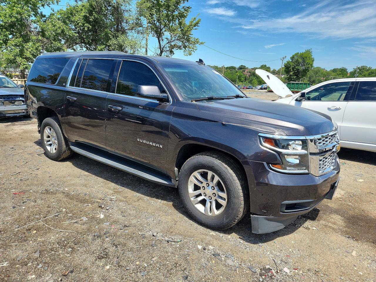 2017 CHEVROLET SUBURBAN K1500 LT — Фото 4 из 14
