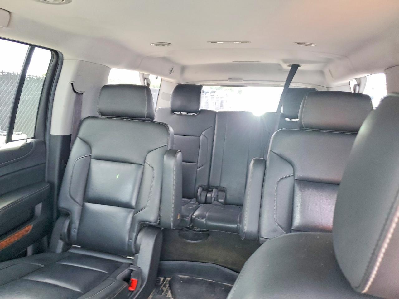 2017 CHEVROLET SUBURBAN K1500 PREMIER — Фото 10 из 13