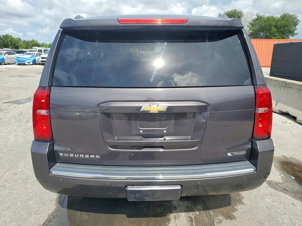 2017 CHEVROLET SUBURBAN K1500 PREMIER — Фото 6 из 13