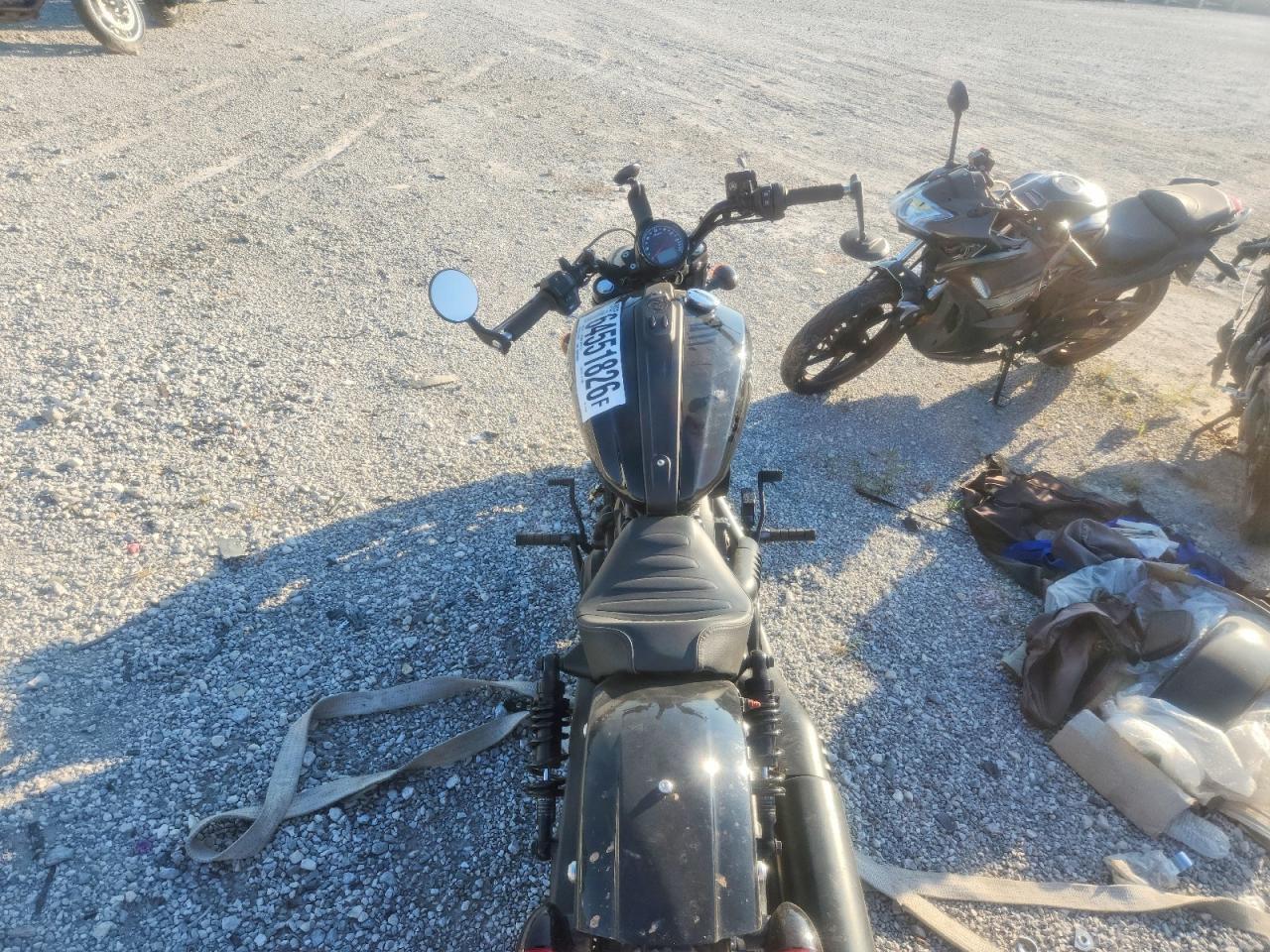 2025 INDIAN MOTORCYCLE CO. SCOUT BOBBER — Фото 6 из 8