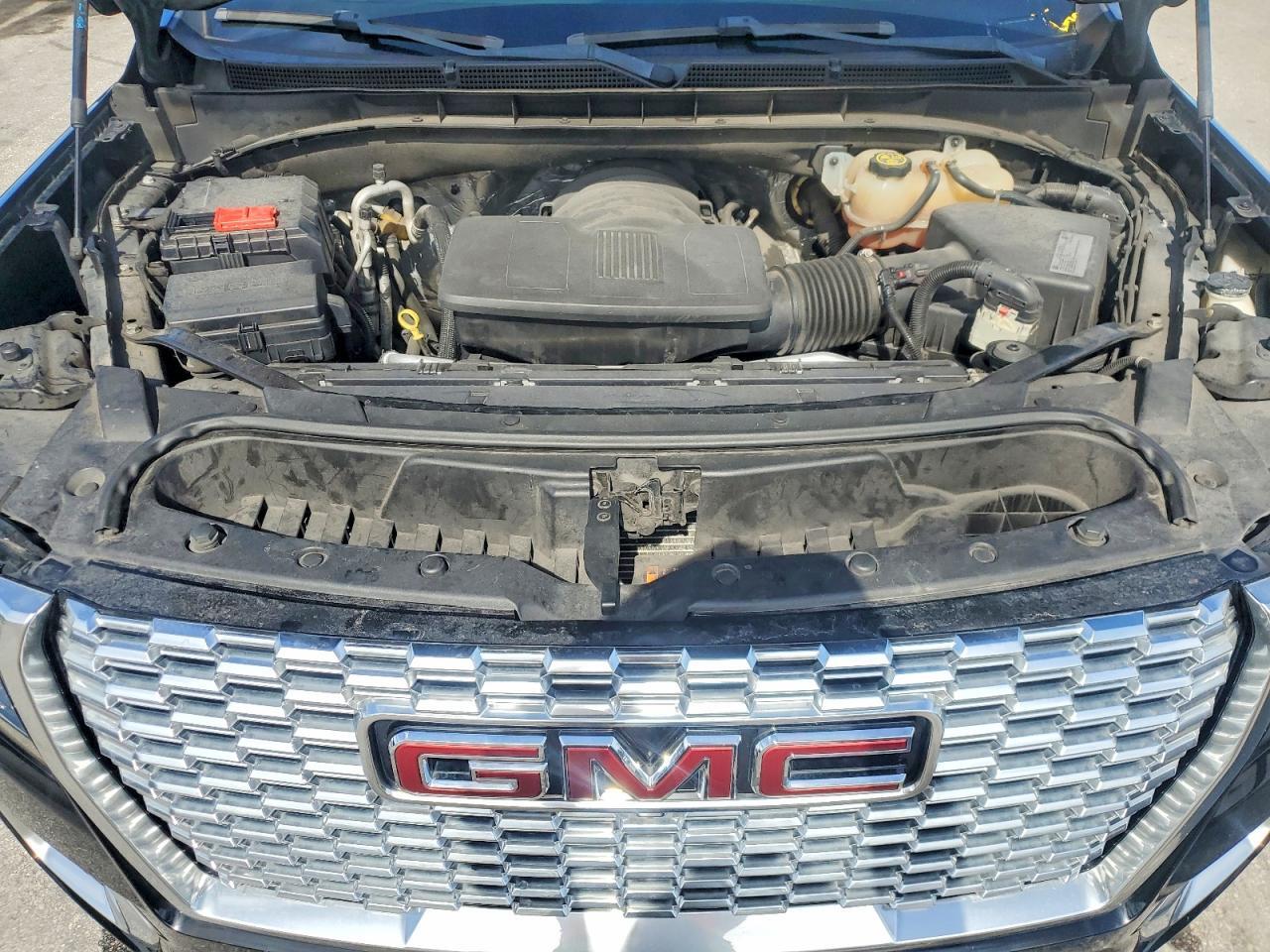 2021 GMC YUKON XL DENALI — Фото 12 из 13