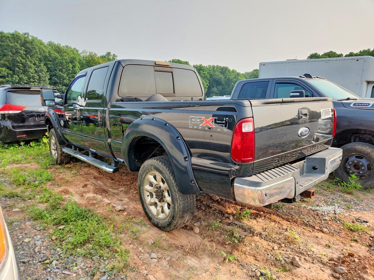 2011 FORD F350 SUPER DUTY — Фото 2 из 12
