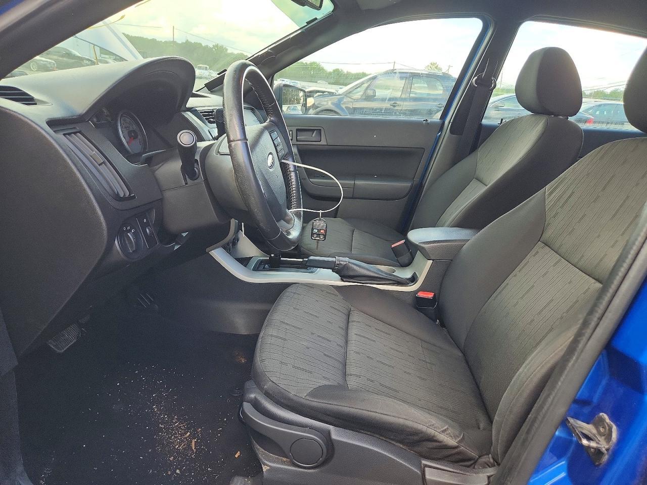 2011 FORD FOCUS SE — Фото 7 из 12