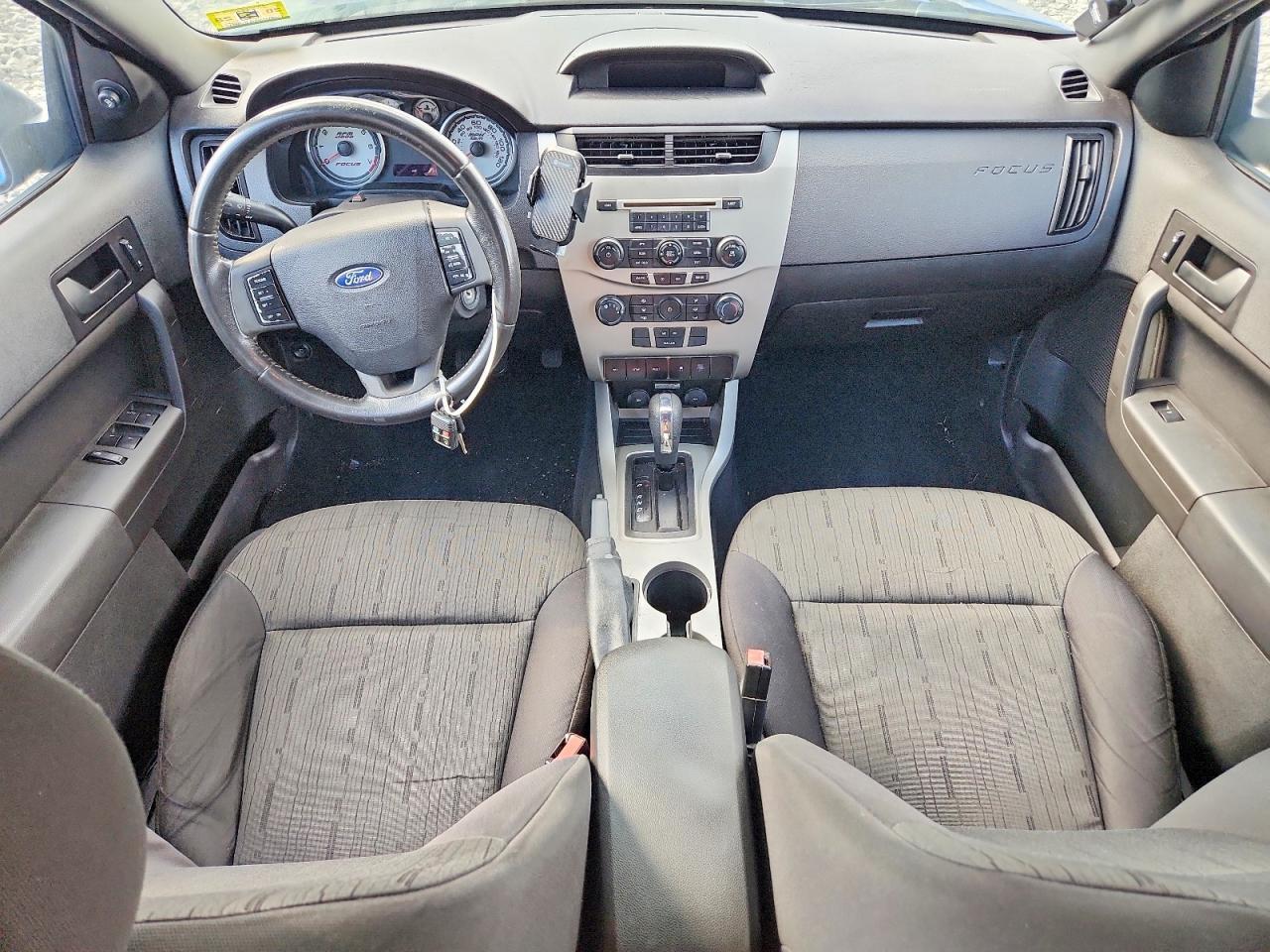 2011 FORD FOCUS SE — Фото 8 из 12
