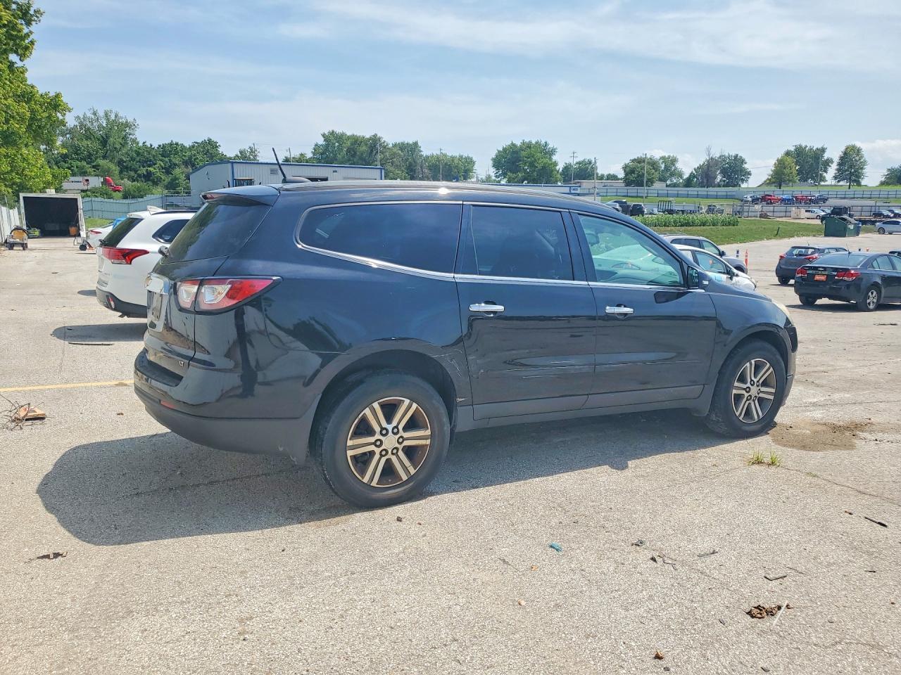 2017 CHEVROLET TRAVERSE LT — Фото 3 из 13